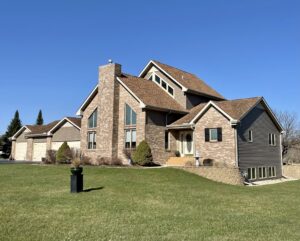Siding Guide 1 Image to show high-quality vinyl siding replacement on exterior of home